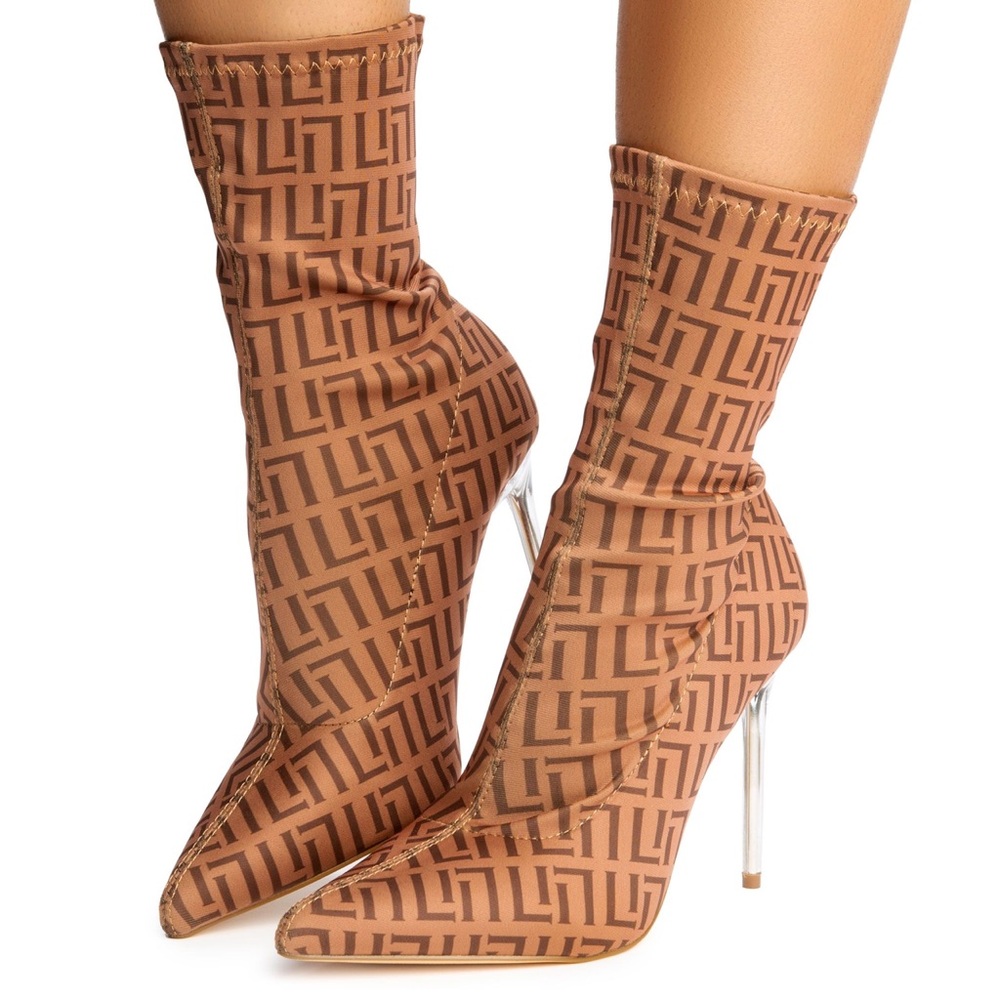 LILIANA SHOES RESHA-2 CLEAR HEEL BOOTIE, Size: 8.5